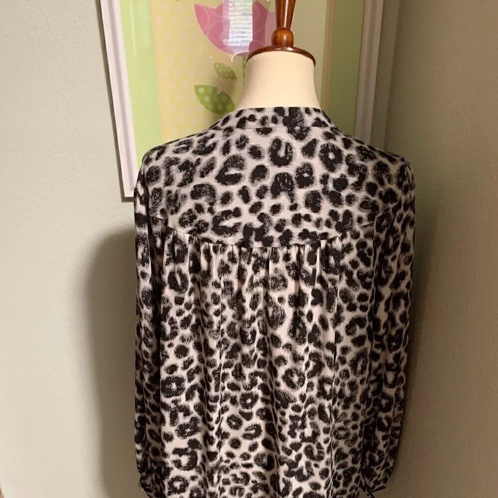 IMNYC Long  Sleeved Blouse Adjustable Neckline #219 - Picture 3 of 4